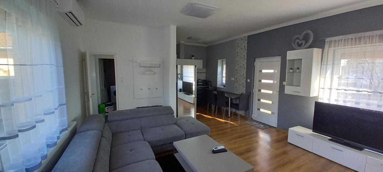 Be-Le-Valo Apartman Szecseny Exterior photo